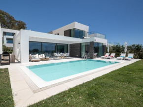 Villa moderne à 700m de la plage avec vue mer